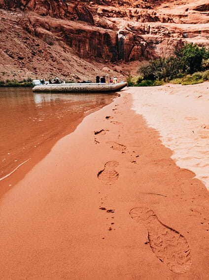 footsteps in sand cropping photography tutorial