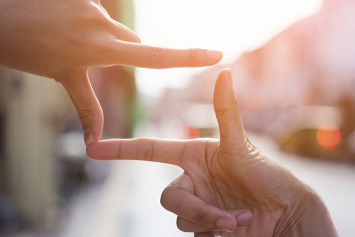 eye photography iphotography holding hands crop frame