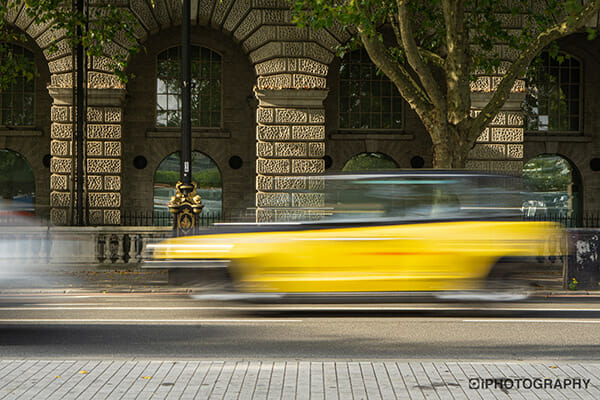 iPhotography Copyright 2020 photography ghosting black cab with yellow liverylondon