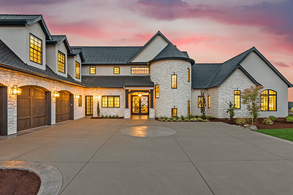 Beautiful,Luxury,Home,Exterior,At,Twilight,With,Colorful,Sunset,Sky Real Estate Photography Tutorial