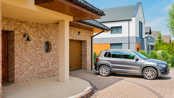 Residential,House,With,Silver,Suv,Car,Parked,On,Driveway,In Car Photography Tutorial 8