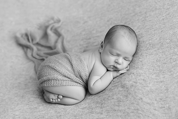 Twins.,Newborn,Twin,Boys.,The,First,Photo,Session,Of,Newborns. Newborn Photography Tutorial