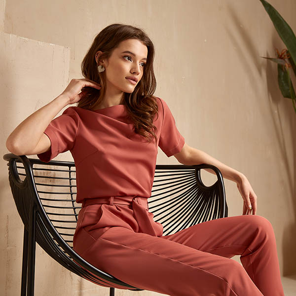 Beautiful,Brunette,Woman,Natural,Makeup,Wear,Fashion,Clothes,Casual,Dress